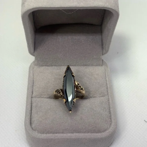 Vintage 10K Yellow Gold Hematite ‘Alaskan Diamond’ Ring, size 6 - Picture 3 of 10
